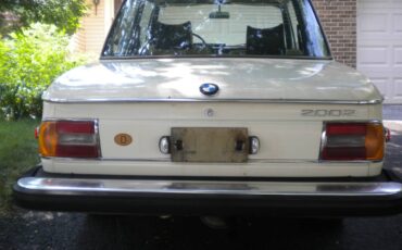 Bmw-2002-not-tii-1975-white-2