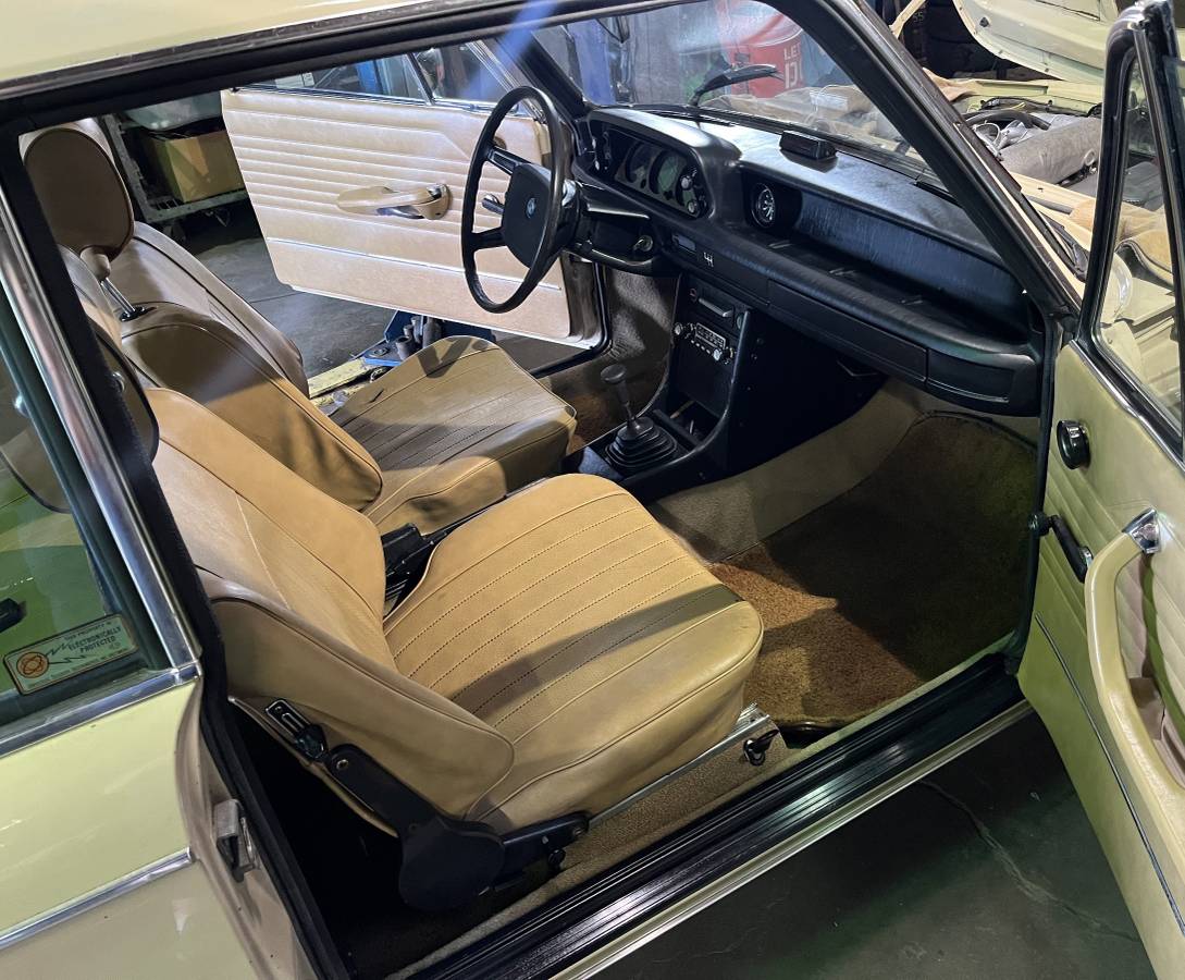 Bmw-2002-tii-1974-15