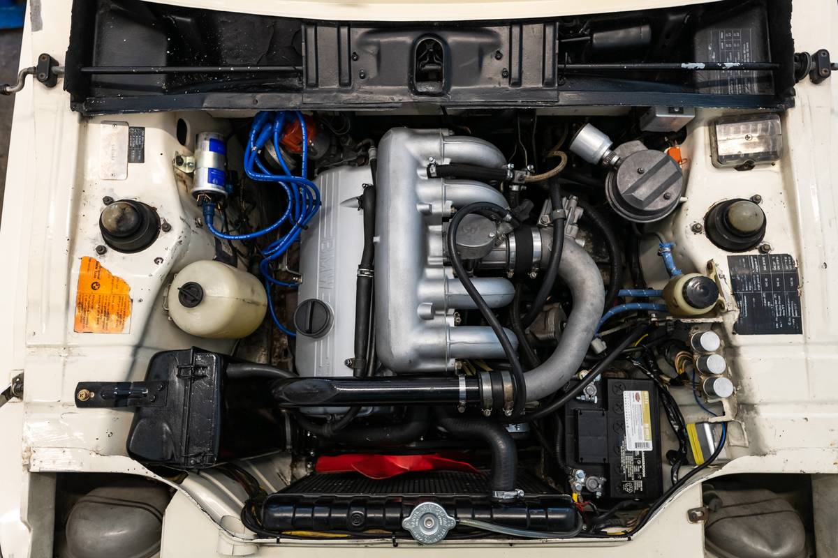 Bmw-2002-turbo-1973-10