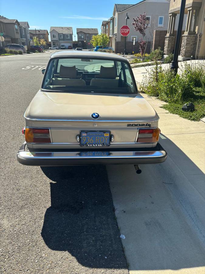 Bmw-2002tii-1974-custom-2