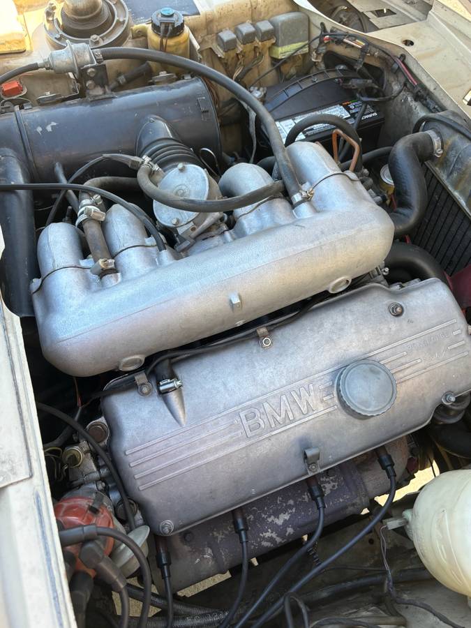 Bmw-2002tii-1974-custom-8