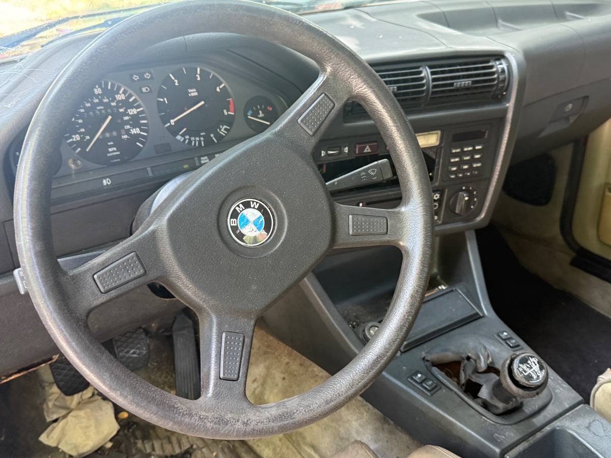 Bmw-3-series-1985-8