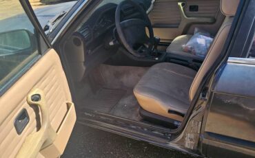 Bmw-318i-1991-black-4