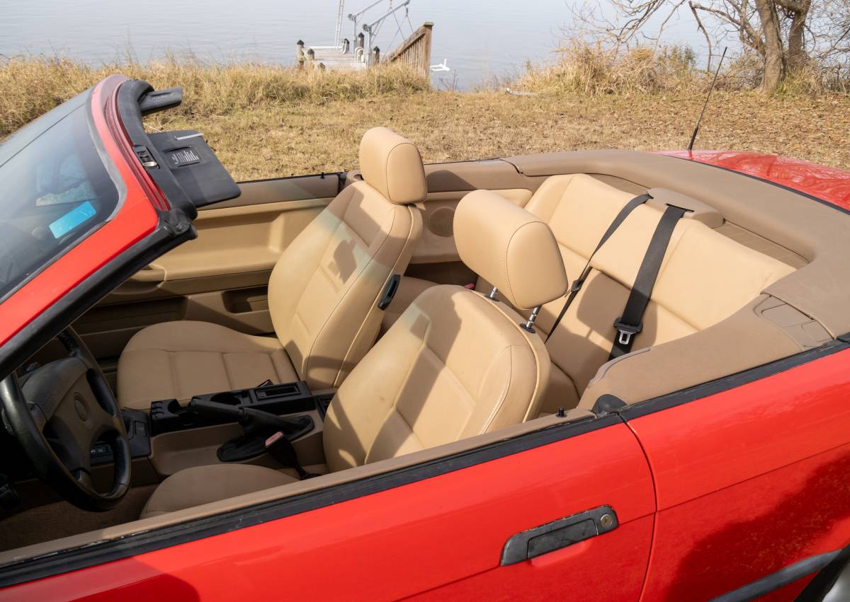 Bmw-318i-1995-red-1