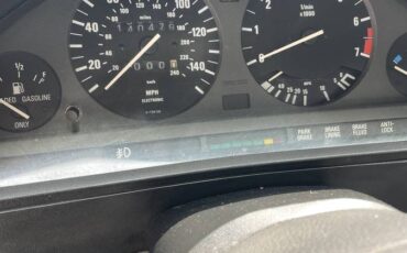 Bmw-318i-convertible-1991-white-11