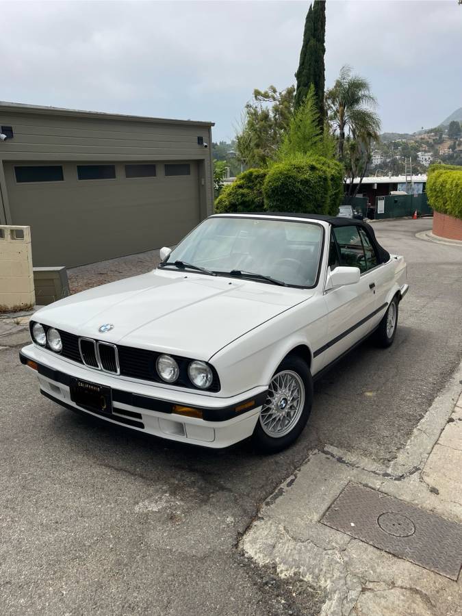 Bmw-318i-convertible-1991-white-16