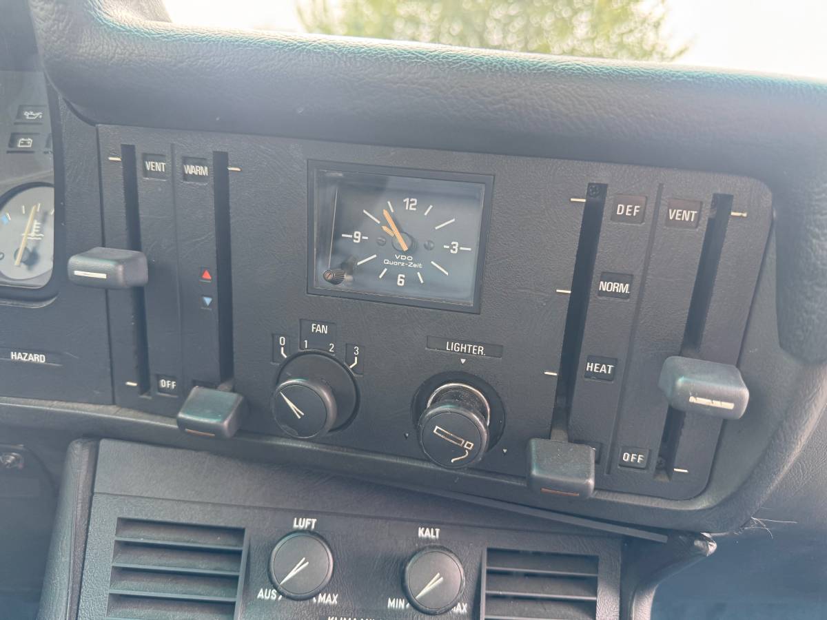 Bmw-320i-1978-blue-13