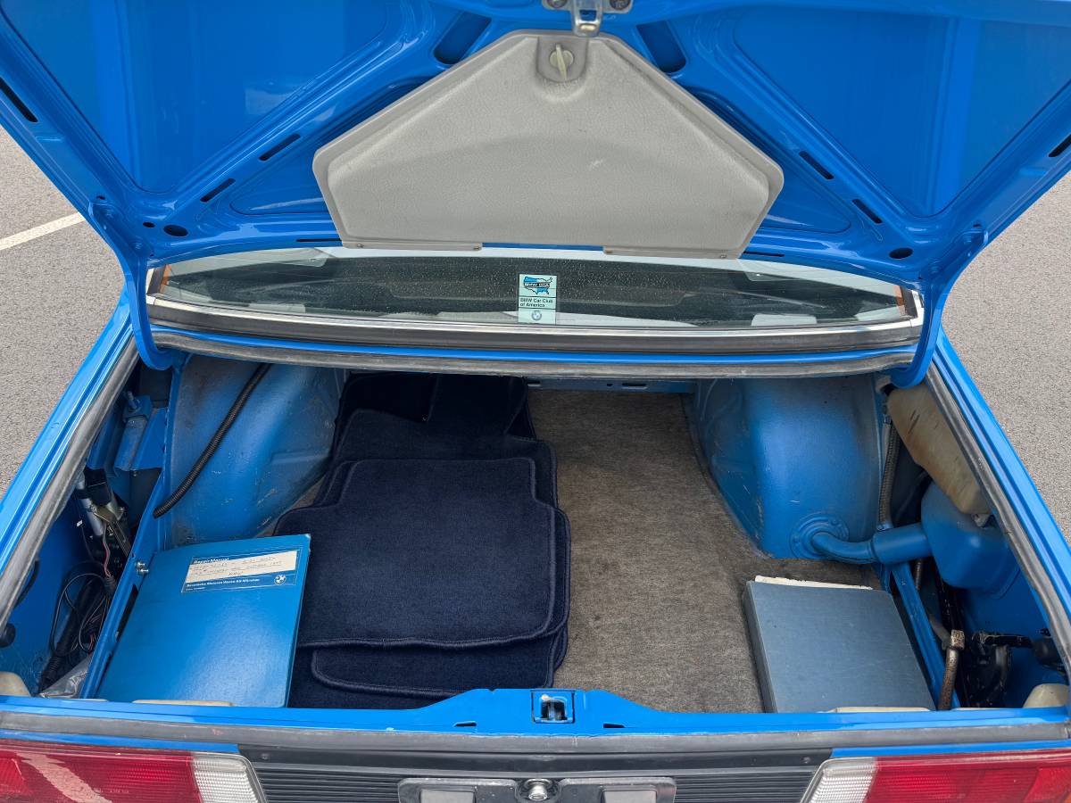 Bmw-320i-1978-blue-14
