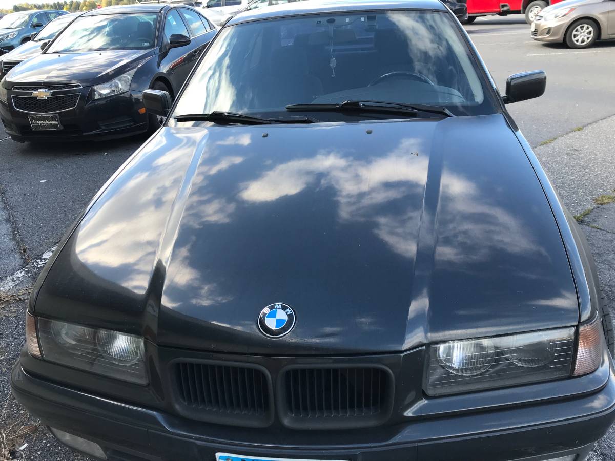 Bmw-320i-1993-black-7