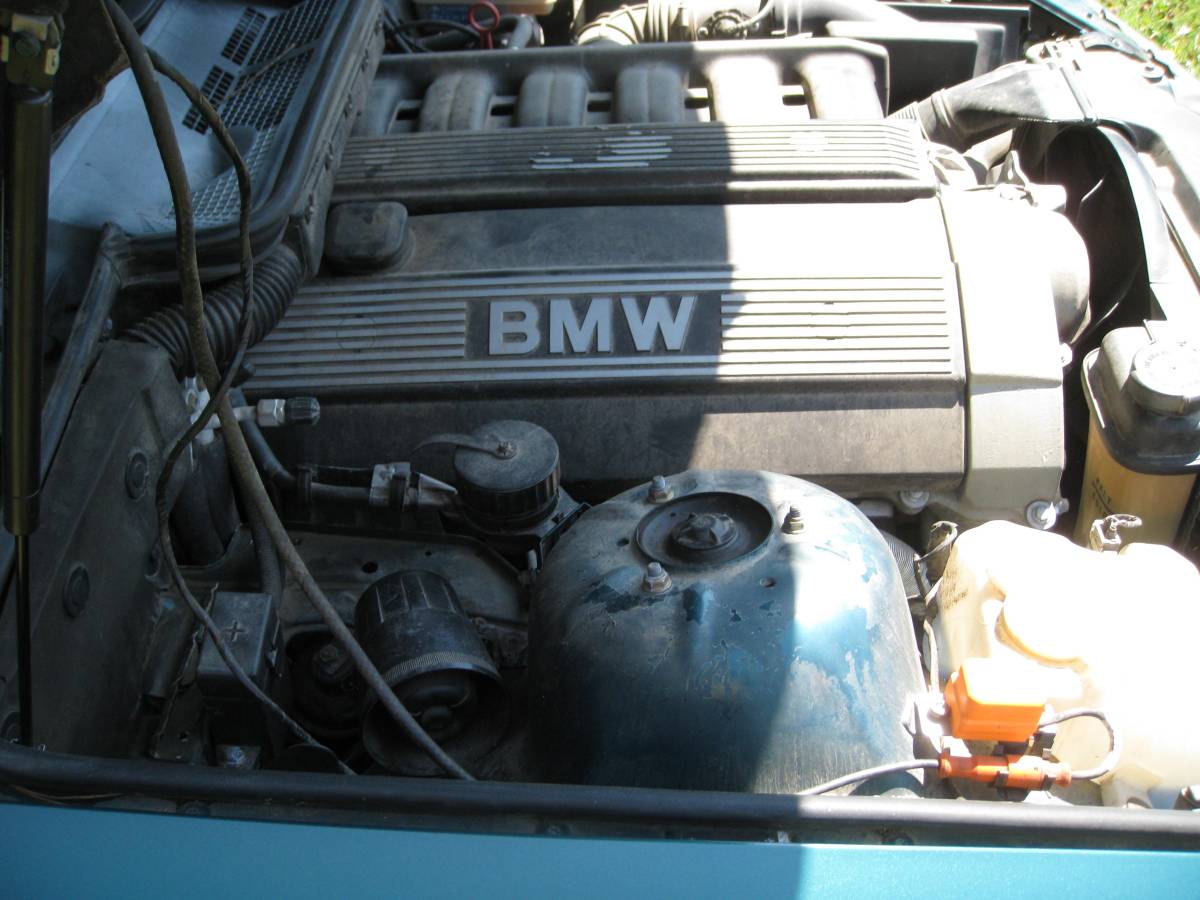 Bmw-325-is-1993-green-17