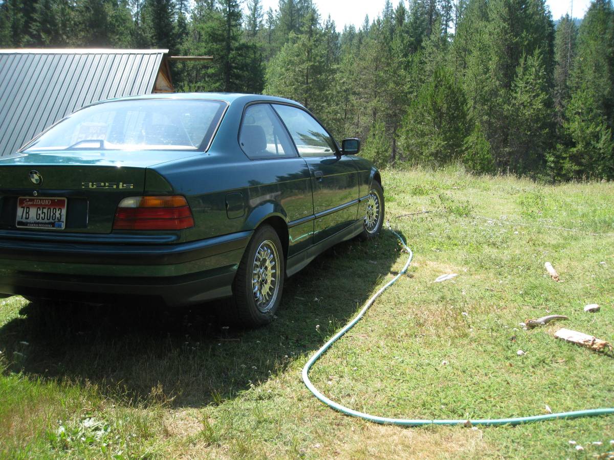 Bmw-325-is-1993-green-3