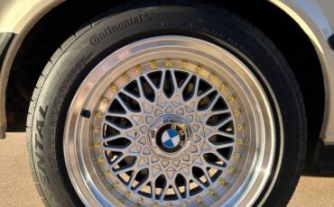 Bmw-325325e-1985-custom-22