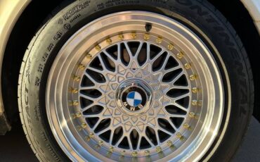 Bmw-325325e-1985-custom-23