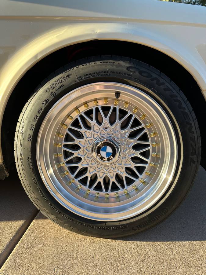 Bmw-325325e-1985-custom-23