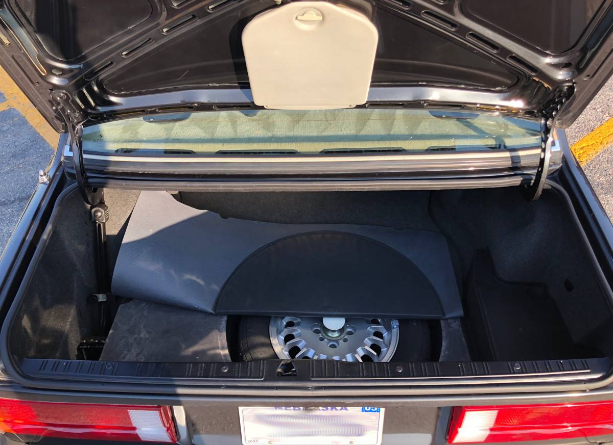 Bmw-325e-1985-grey-10
