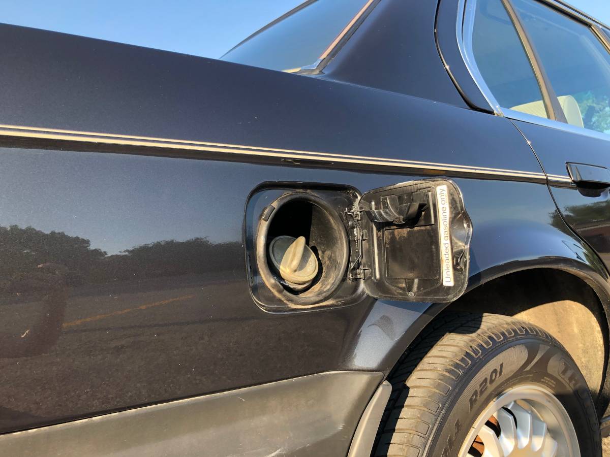 Bmw-325e-1985-grey-9