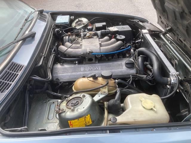 Bmw-325i-1987-blue-14