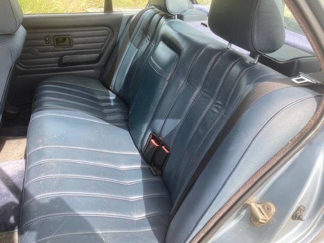 Bmw-325i-1987-blue-18