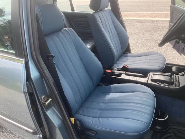 Bmw-325i-1987-blue-19