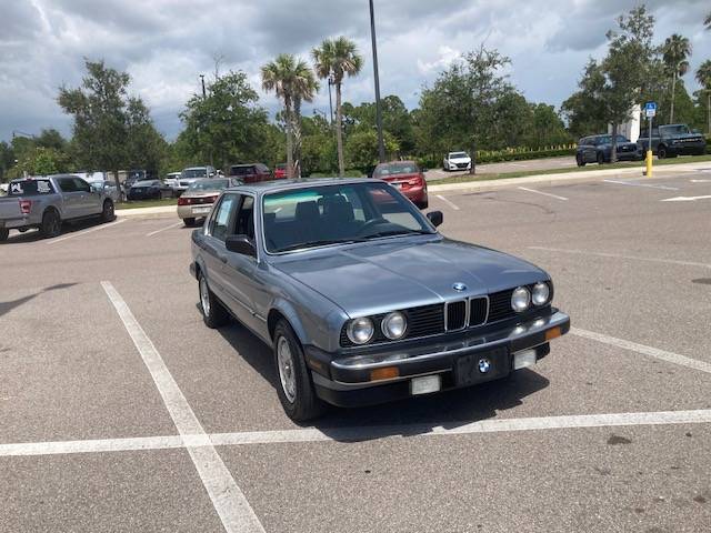 Bmw-325i-1987-blue