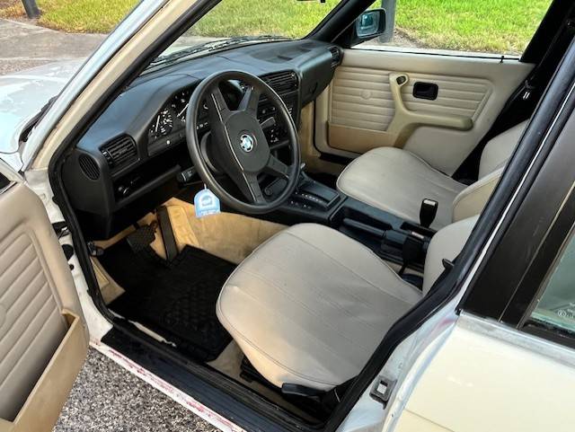 Bmw-325i-1987-white-16