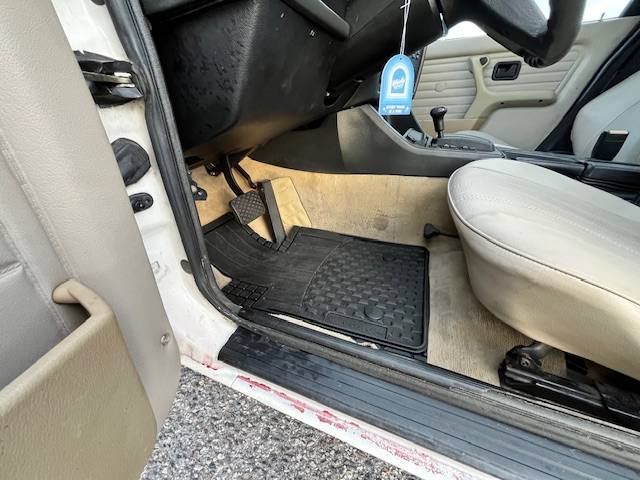 Bmw-325i-1987-white-8