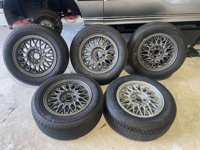 Bmw-325i-1990-silver-13