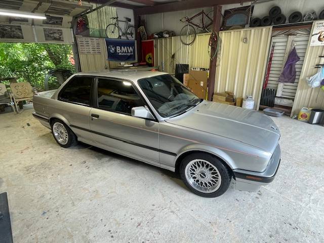 Bmw-325i-1990-silver-14