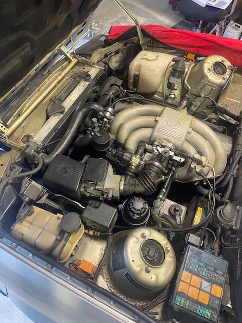 Bmw-325i-1990-silver-2
