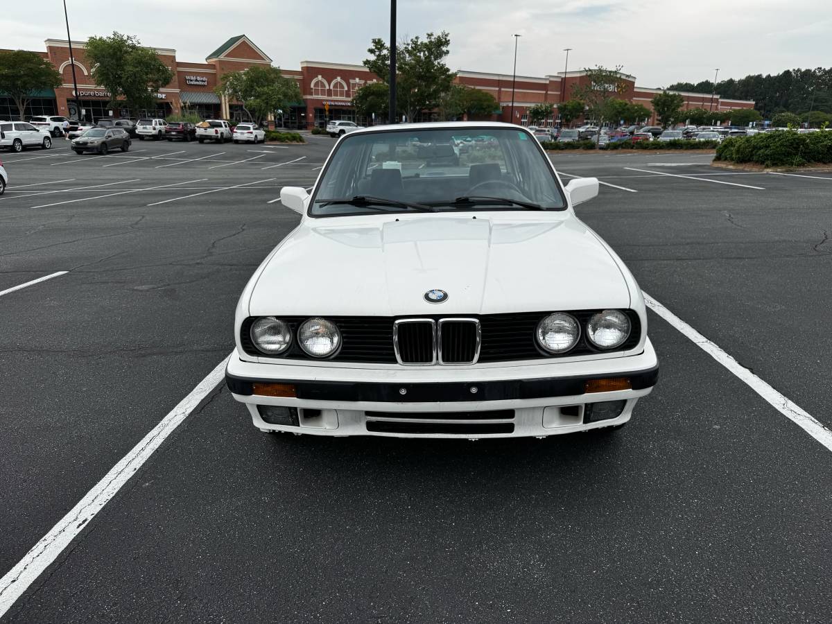 Bmw-325i-1991-white-1