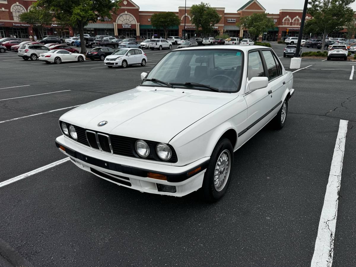 Bmw-325i-1991-white-12