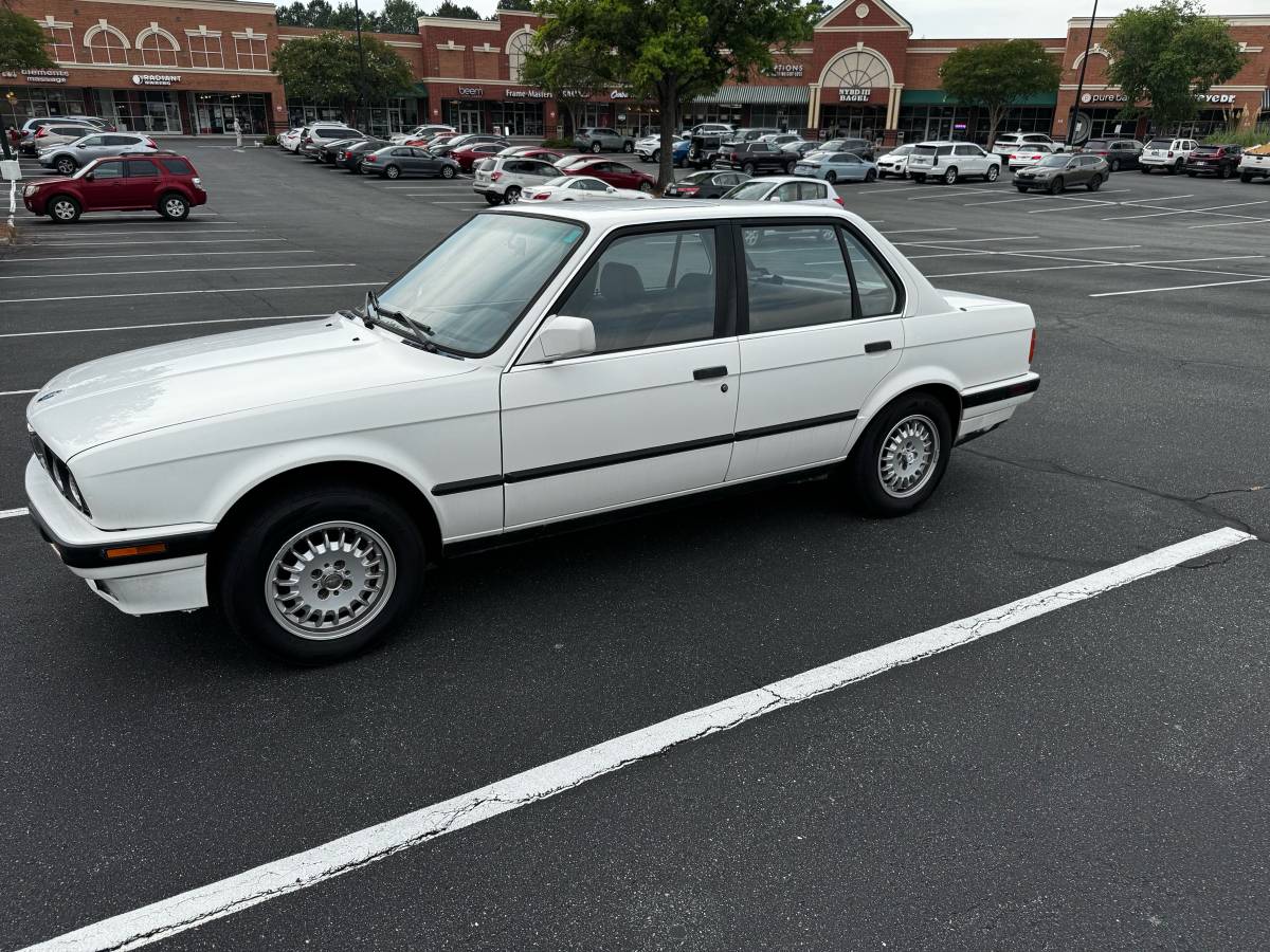Bmw-325i-1991-white-4