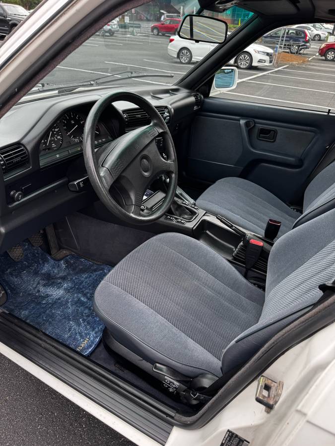 Bmw-325i-1991-white-5