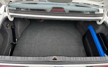 Bmw-325i-1991-white-7