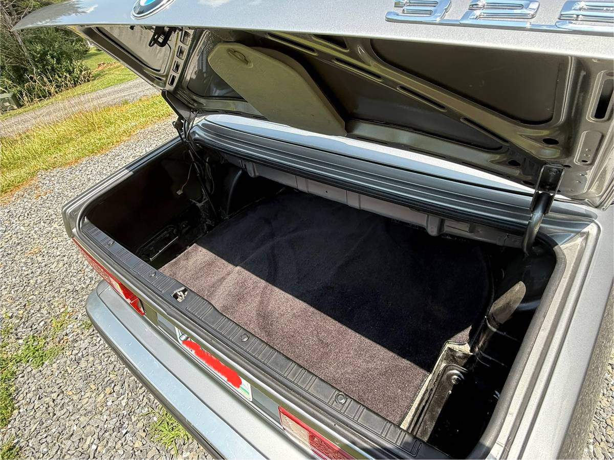 Bmw-325i-convertible-1987-silver-13