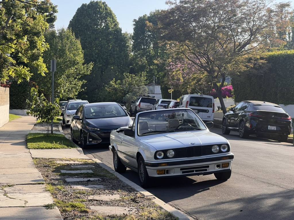 Bmw-325i-convertible-1992-white-1