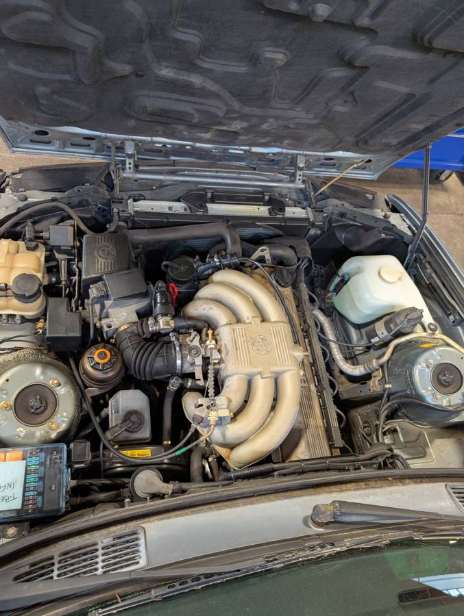 Bmw-325i-e30-1989-3