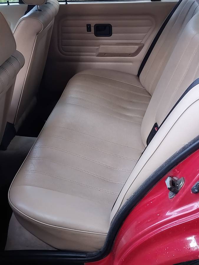 Bmw-325i-sedan-1989-red-10