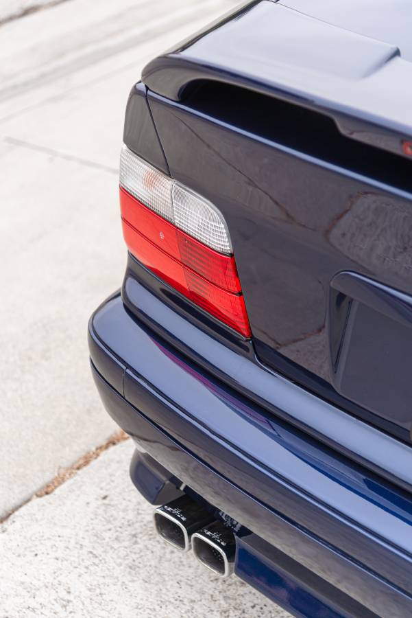 Bmw-325i-sedan-1995-19