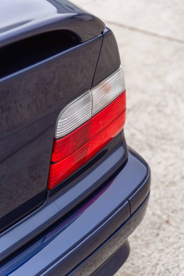 Bmw-325i-sedan-1995-20