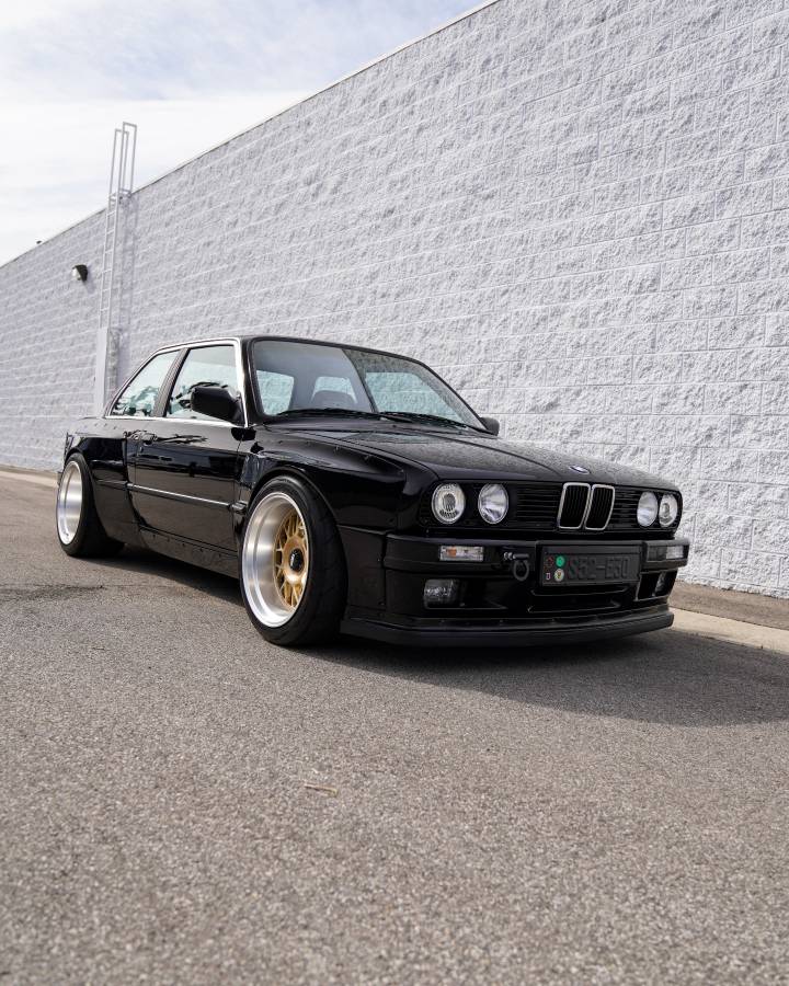 Bmw-325is-1987-black-14