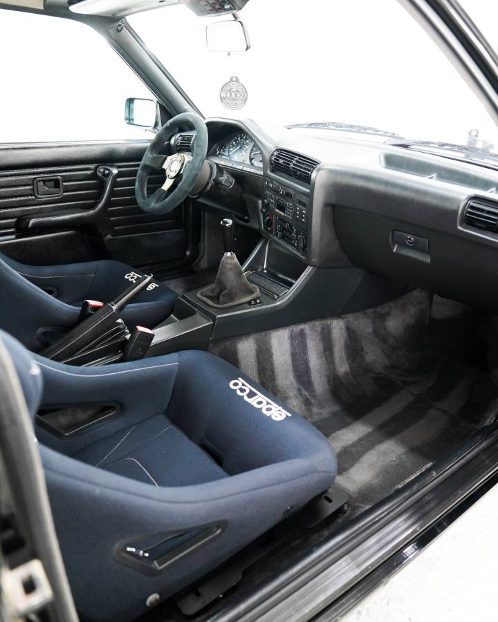 Bmw-325is-1987-black-19