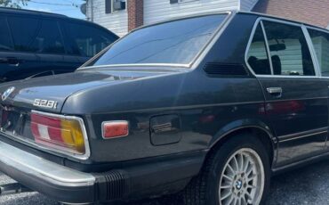 Bmw-528i-1981-grey-5