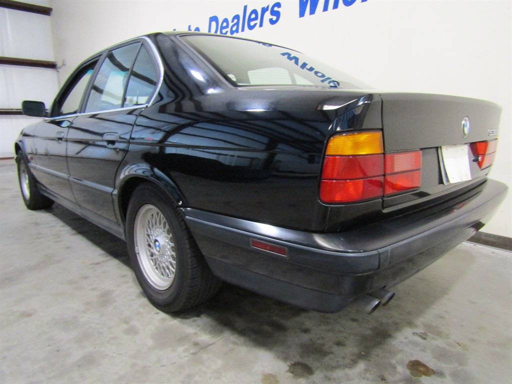 Bmw-530i-1994-black-10