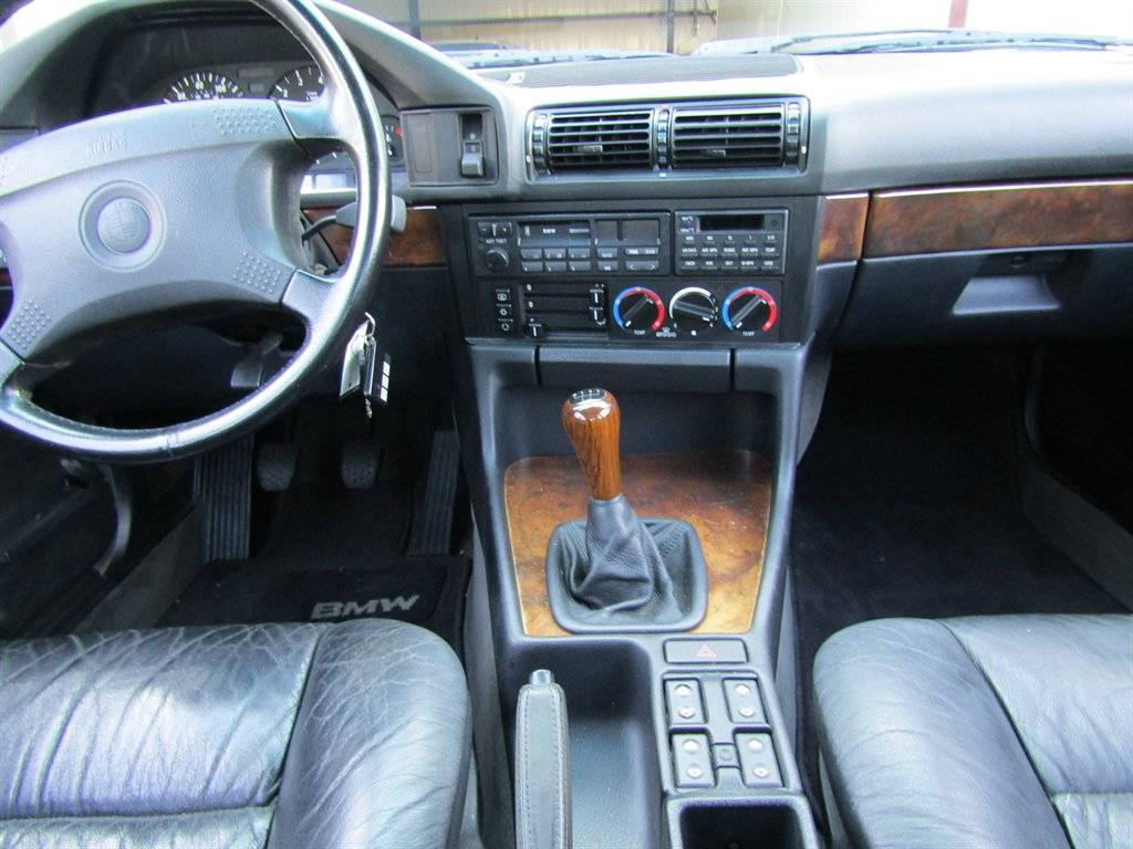 Bmw-530i-1994-black-17