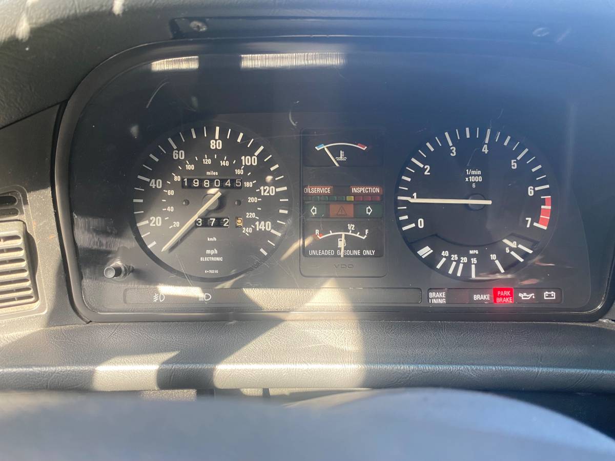 Bmw-533i-1983-12