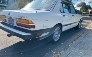 Bmw-533i-1983-3