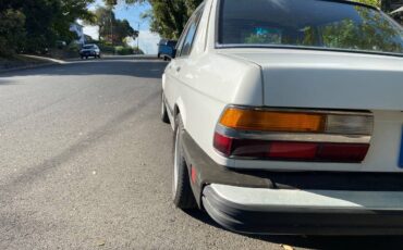 Bmw-533i-1983-7