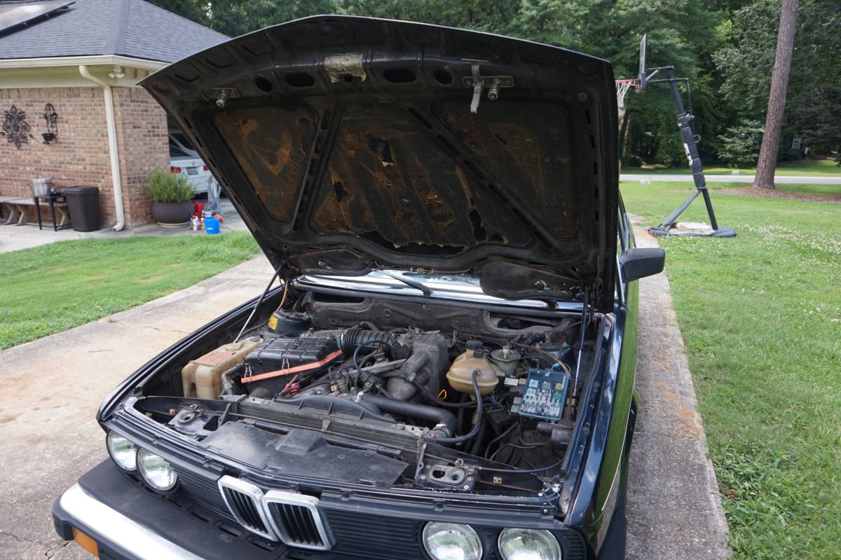 Bmw-533i-1983-black-4