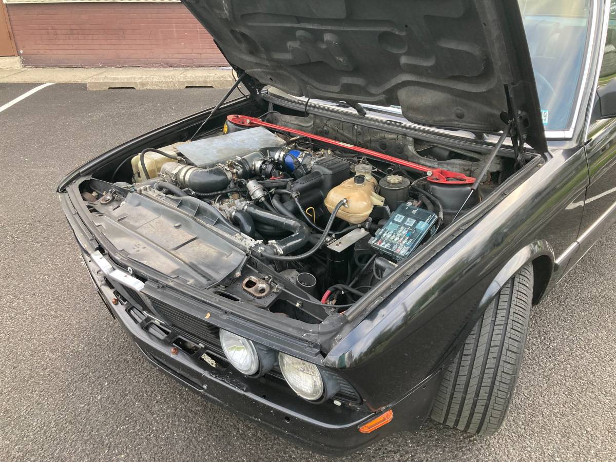 Bmw-535i-1985-black-1